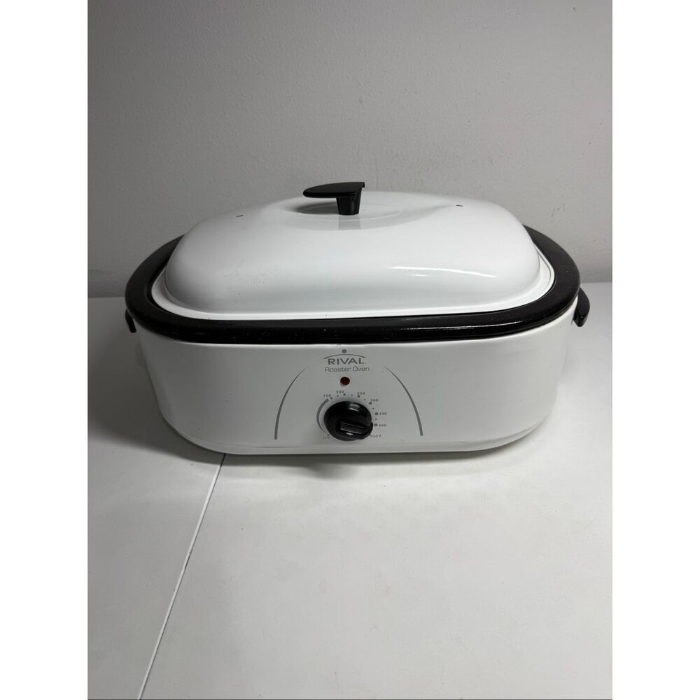 Rival RO171 17 Quart White Roaster Oven With Lid & Rack See Description